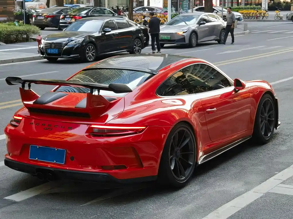 PORSCHE 911