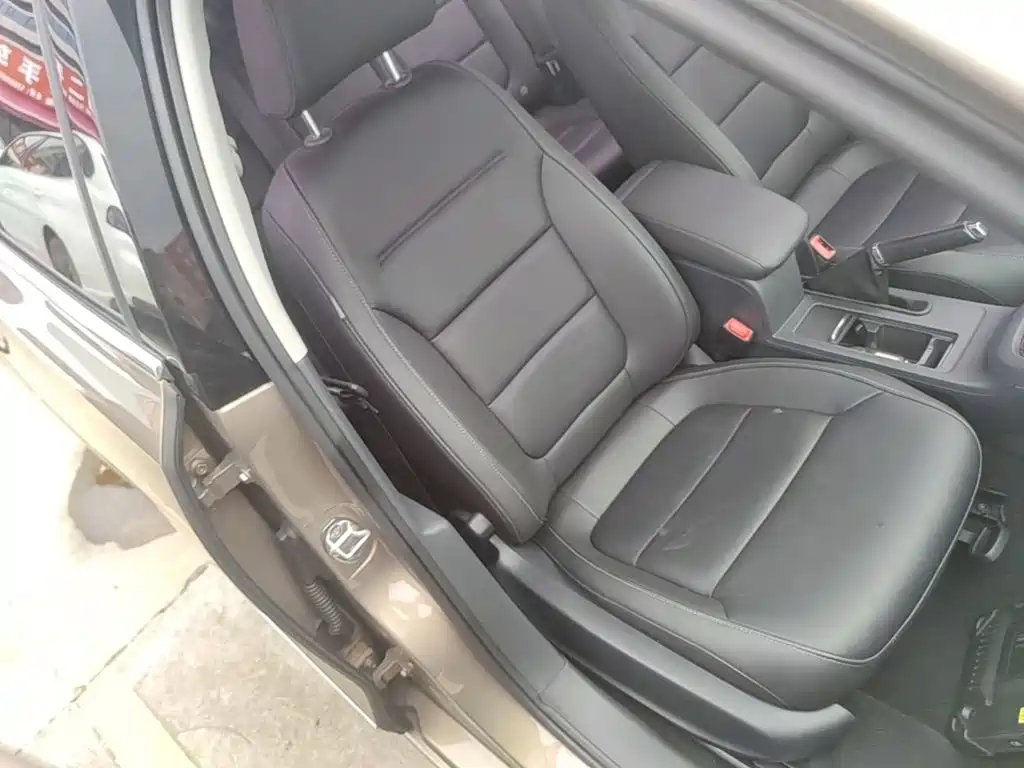 Volkswagen Sagitar — миниатюра 25