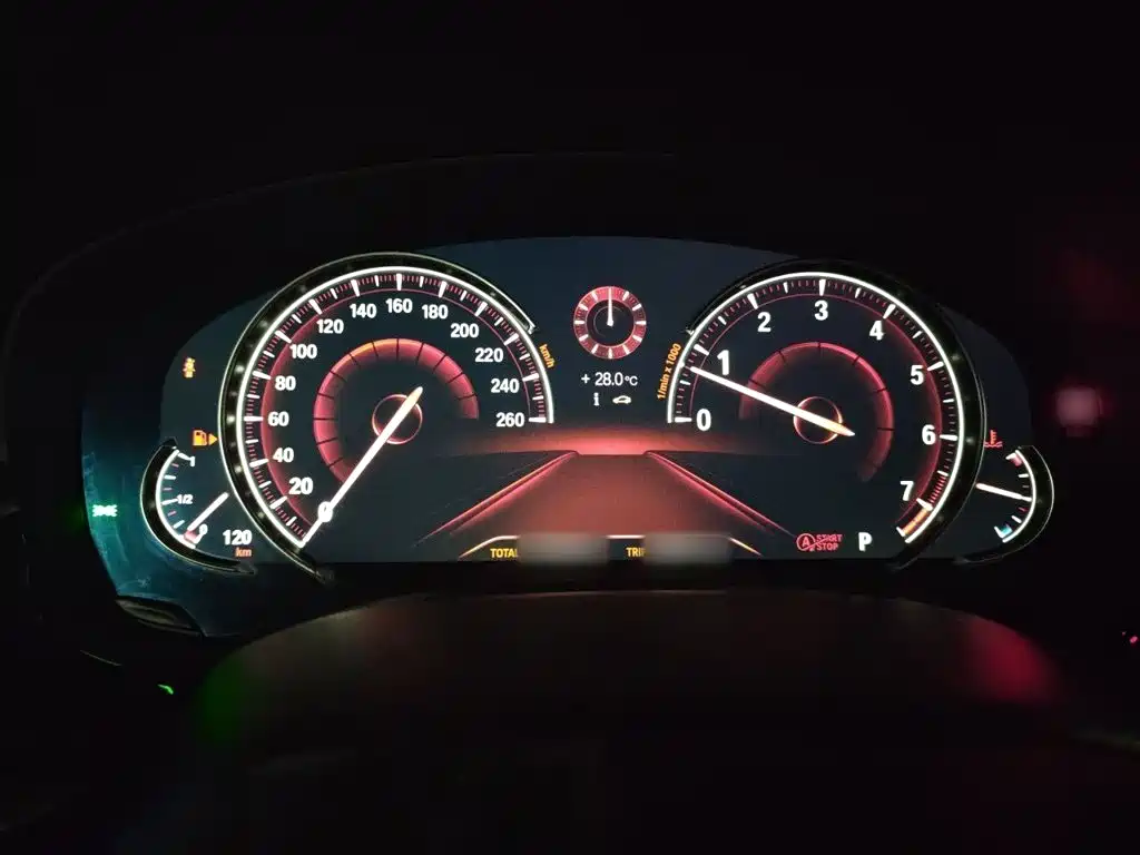 BMW 5 Series — миниатюра 4
