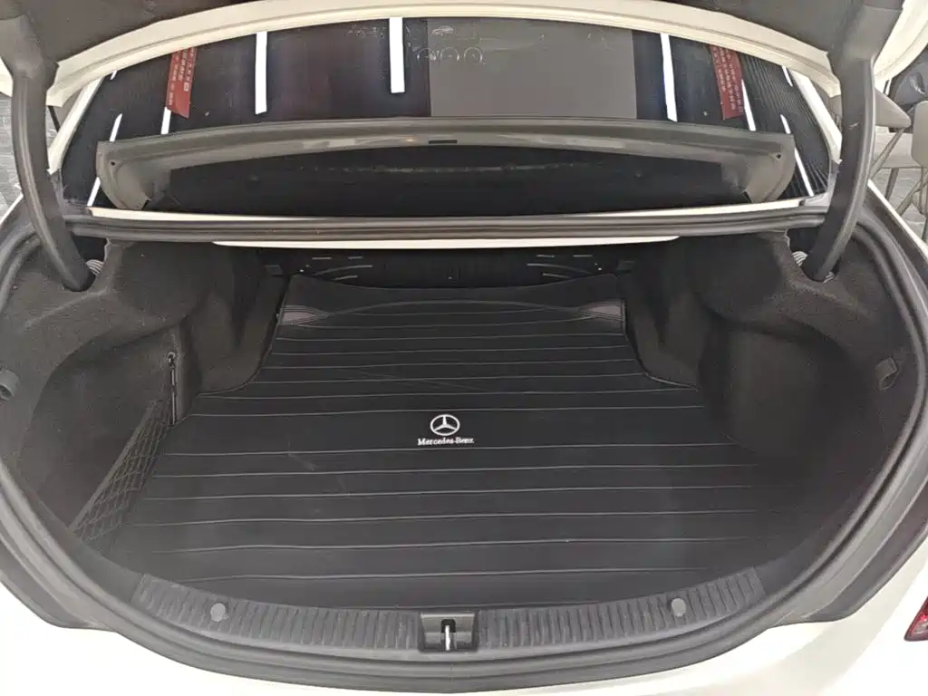 Mercedes-Benz C-Class — миниатюра 19