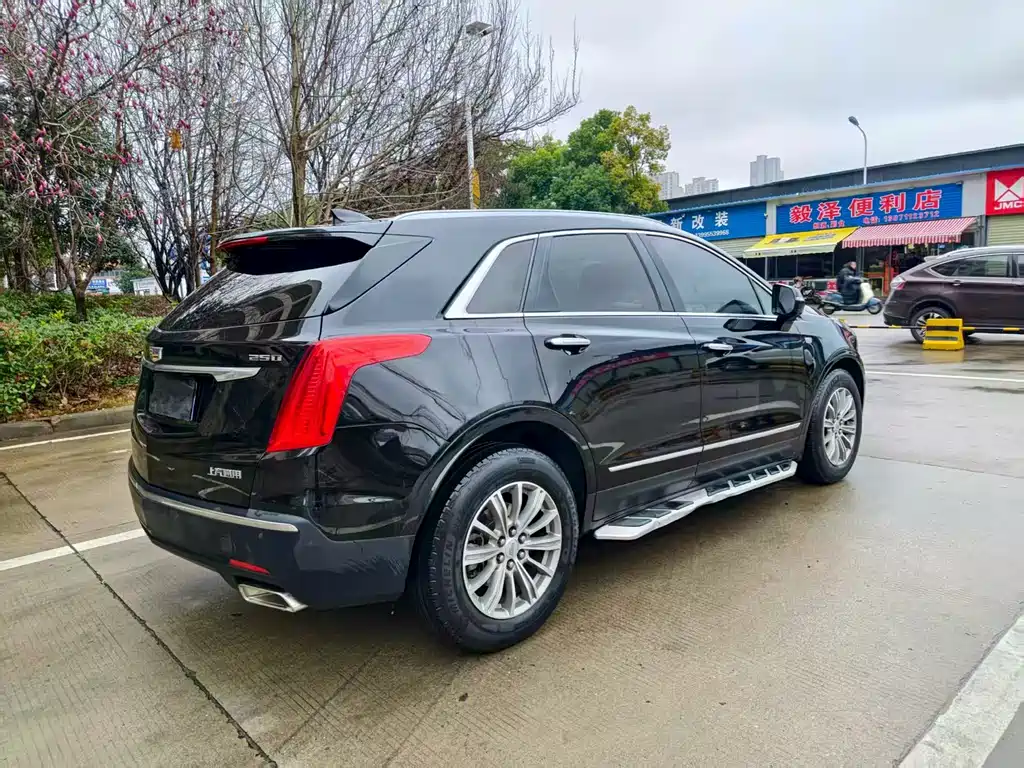 CADILLAC XT5