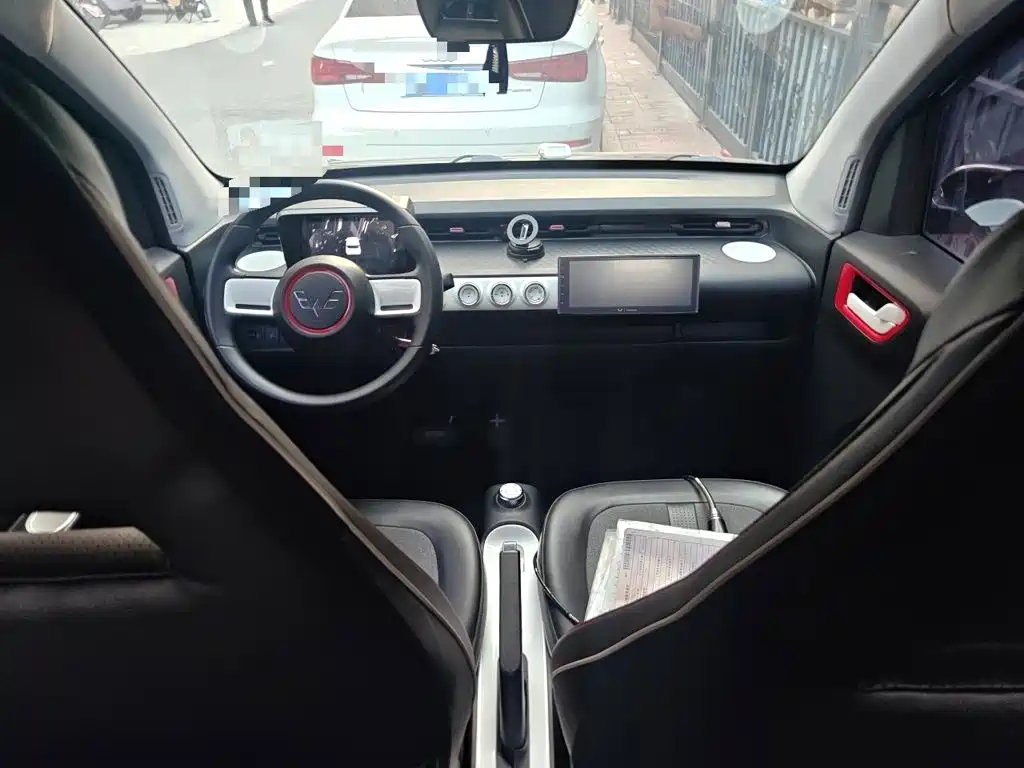 Wuling MINIEV — миниатюра 5