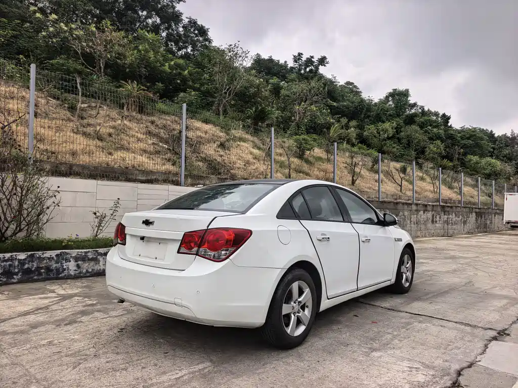 Chevrolet Cruze — миниатюра 5