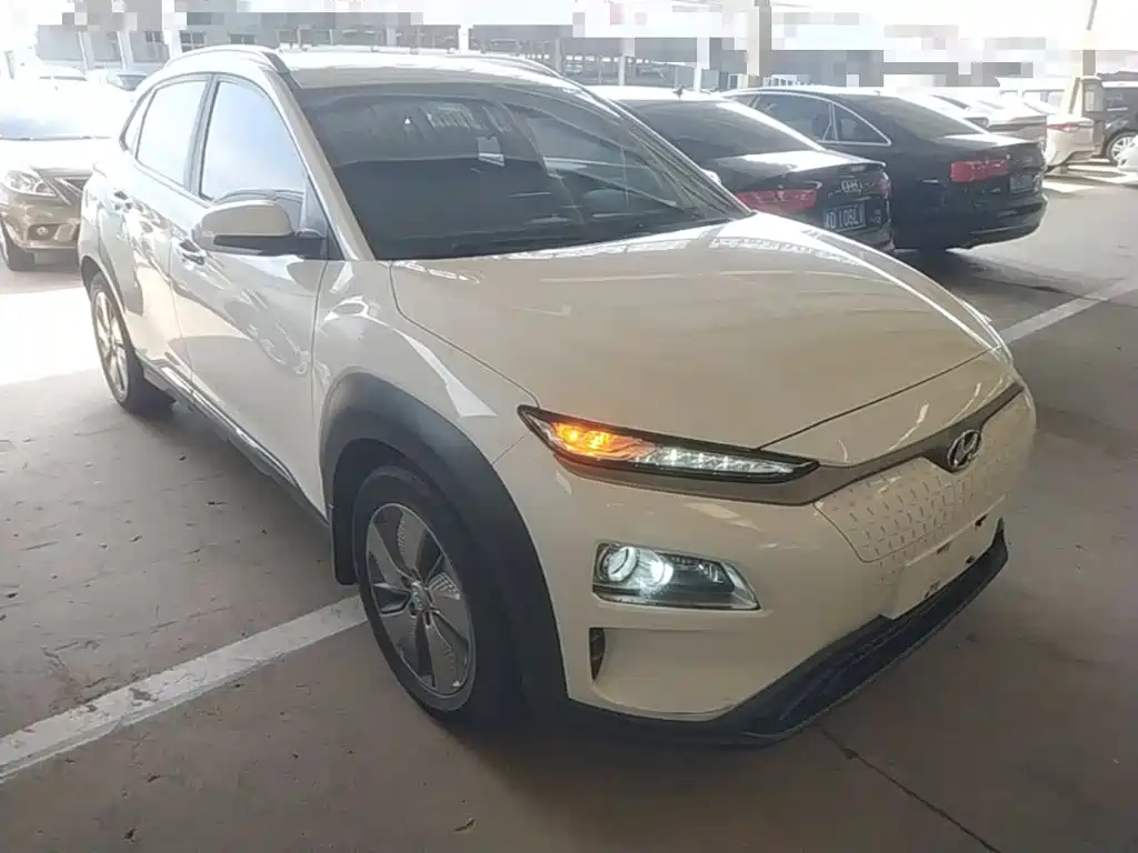 Hyundai Kona Electric — миниатюра 4