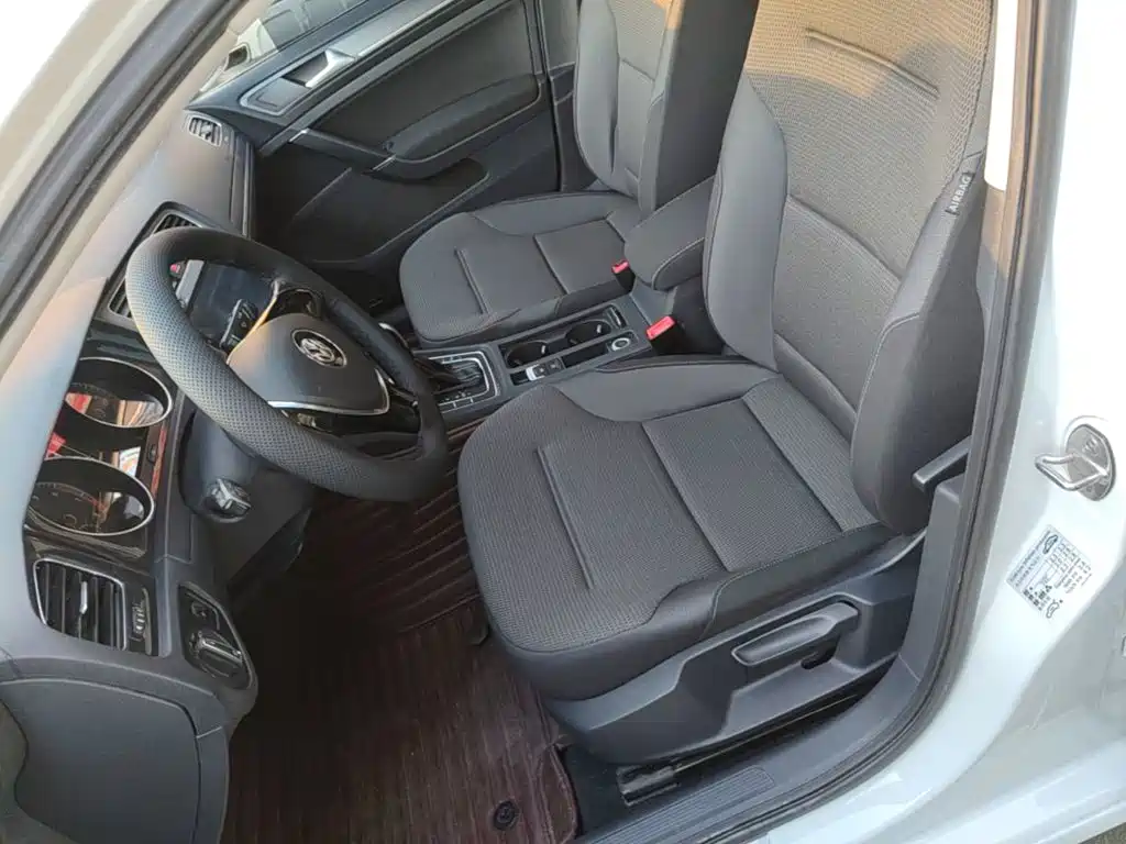 Volkswagen Golf — миниатюра 15
