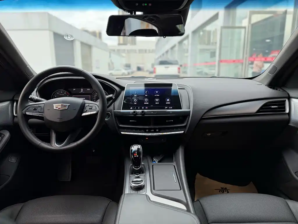 Cadillac CT5 — миниатюра 9