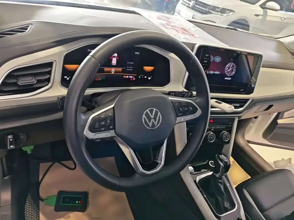 Volkswagen T-Roc — миниатюра 11