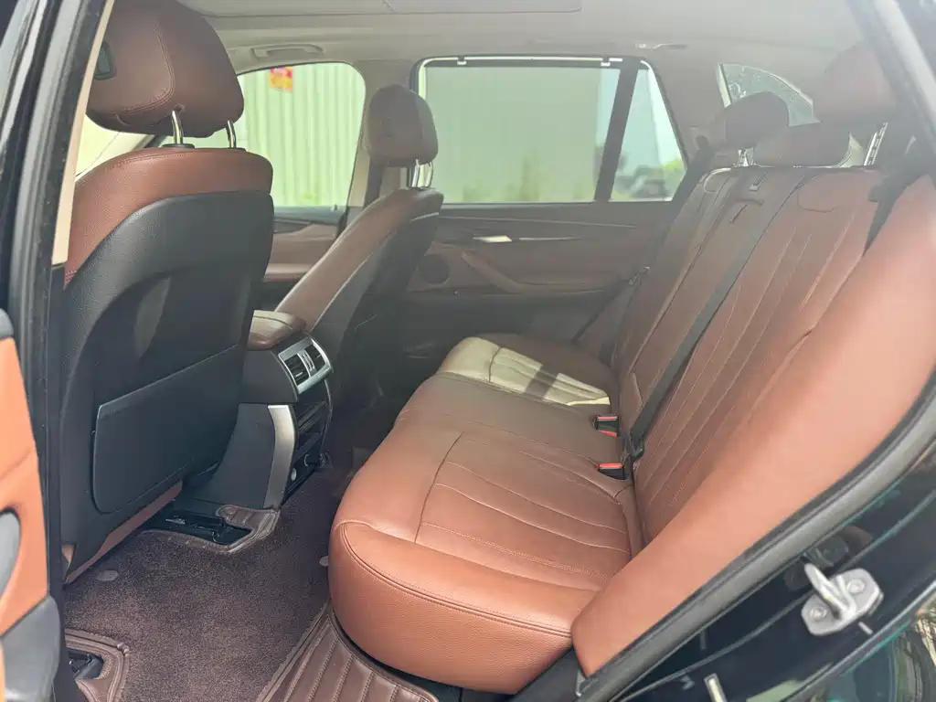 BMW X5 (Import) — миниатюра 15