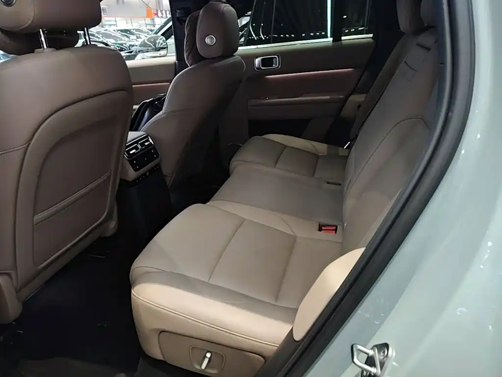 Li Auto Li L6 — миниатюра 17