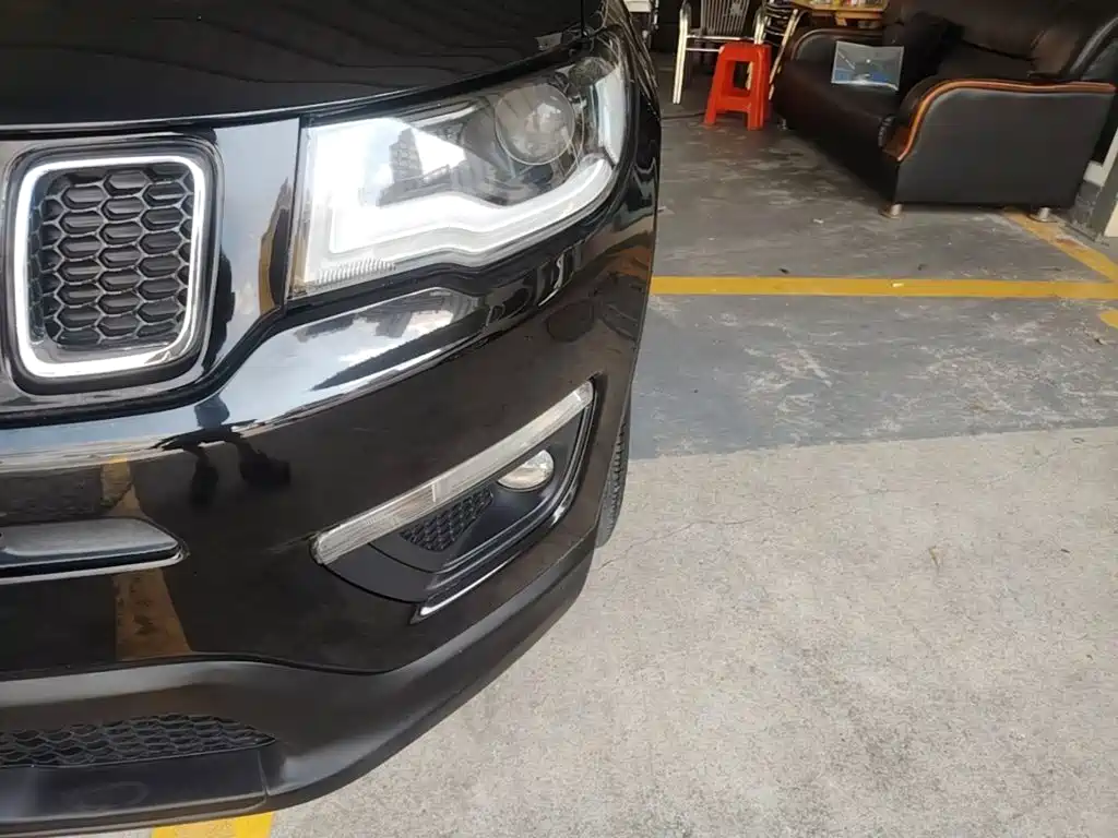 Jeep Compass — миниатюра 24