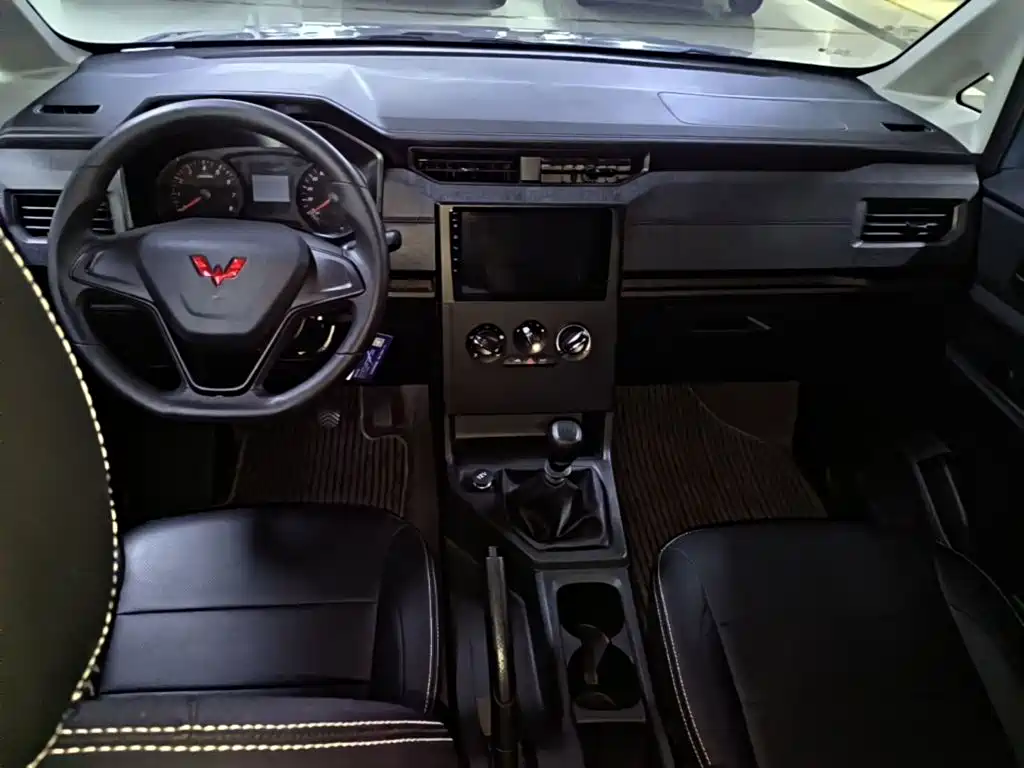 Wuling Hongguang PLUS — миниатюра 10