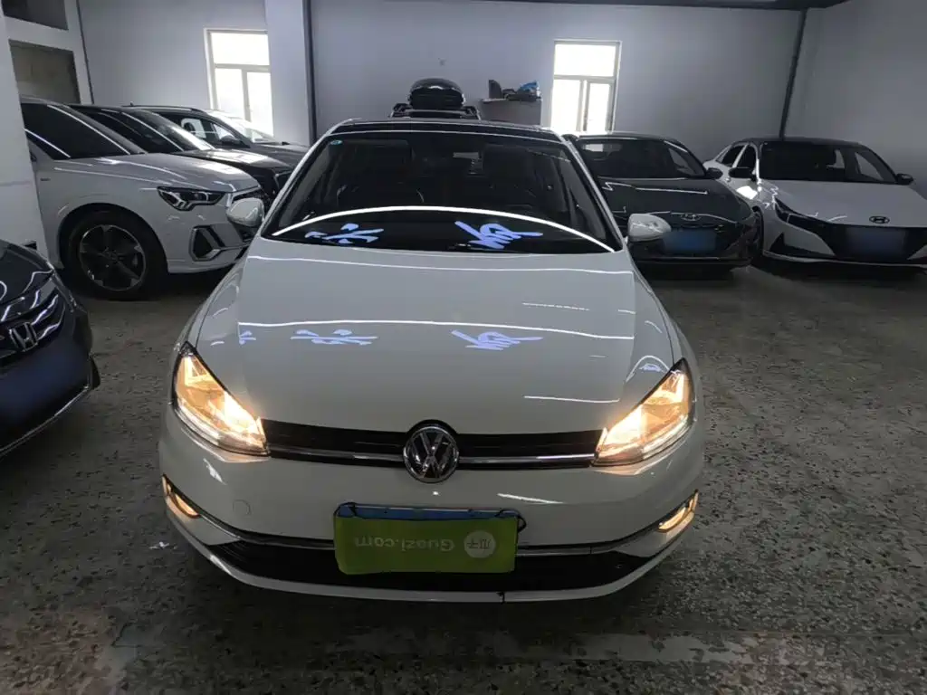 Volkswagen Golf 2018 230TSI AT Luxury