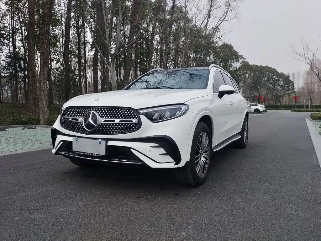 Mercedes-Benz GLC 2023