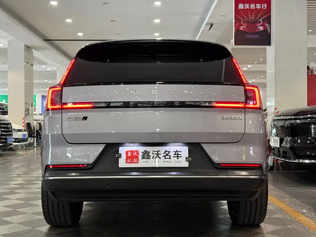 Volvo XC70 PHEV — миниатюра 3