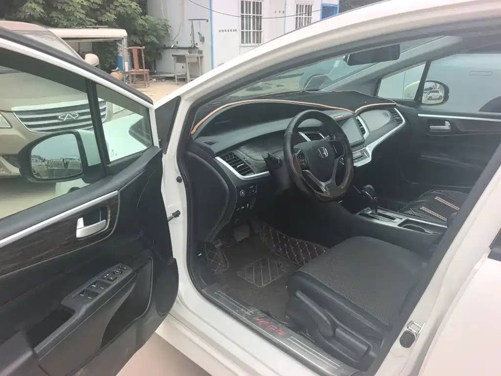 Honda Jade — миниатюра 10