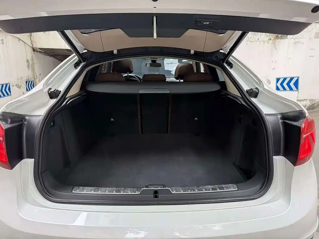 BMW X6 — миниатюра 13