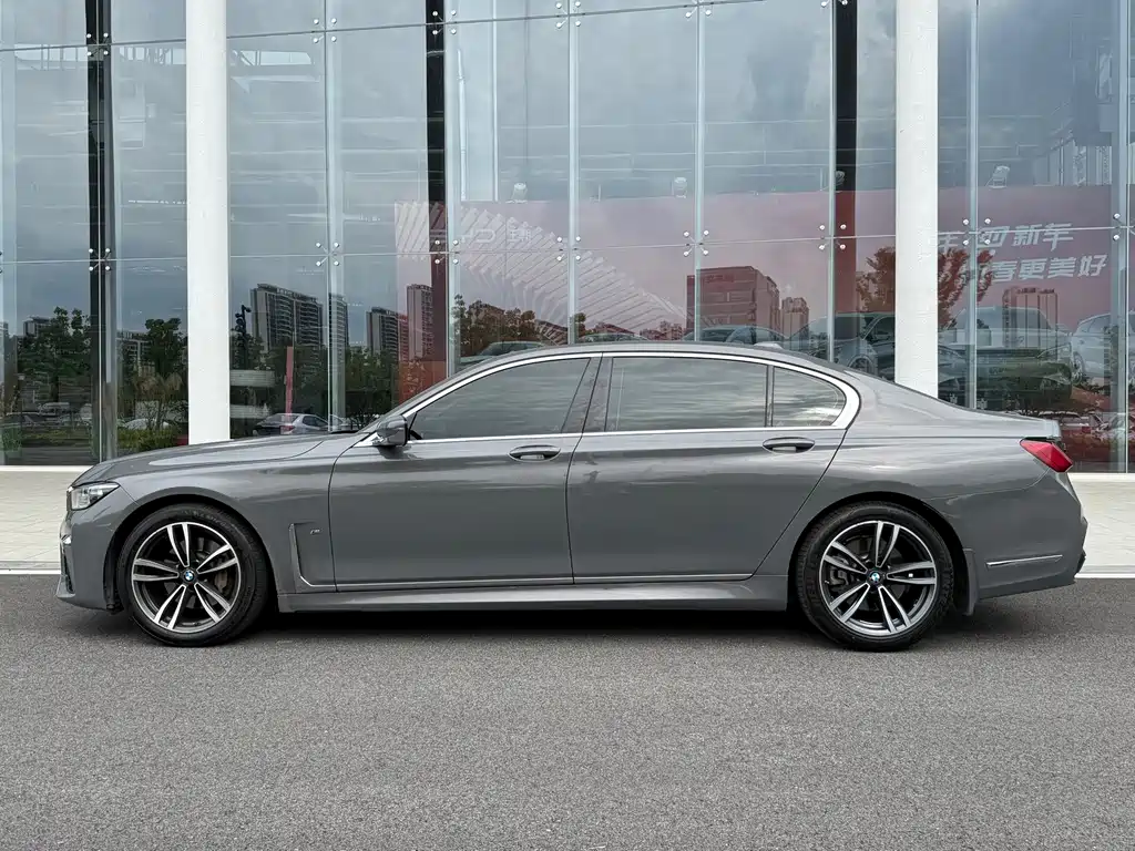 BMW 7 Series 7 2019 730Li M Sport