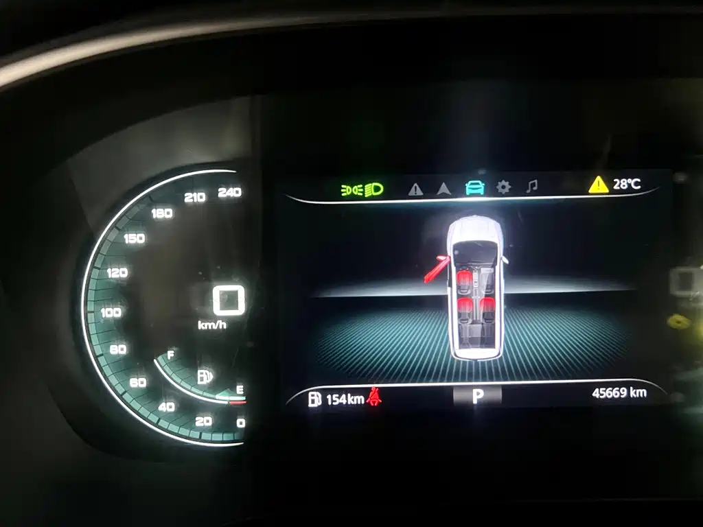 Roewe iMAX8 400TGI Supreme Series LandKing Edition, фото 13