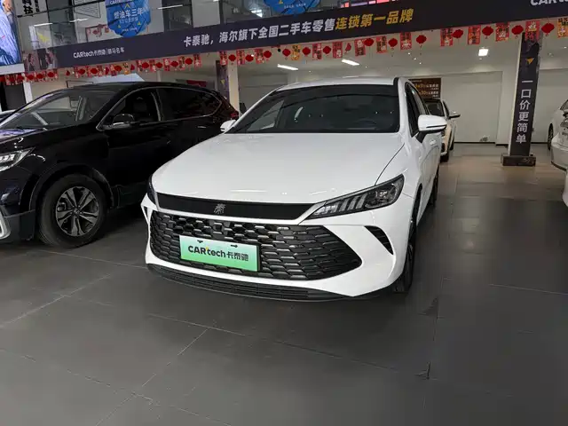 2025 BYD Qin