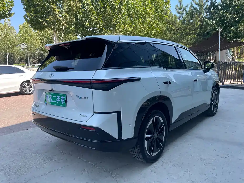 Toyota bZ3X — миниатюра 4