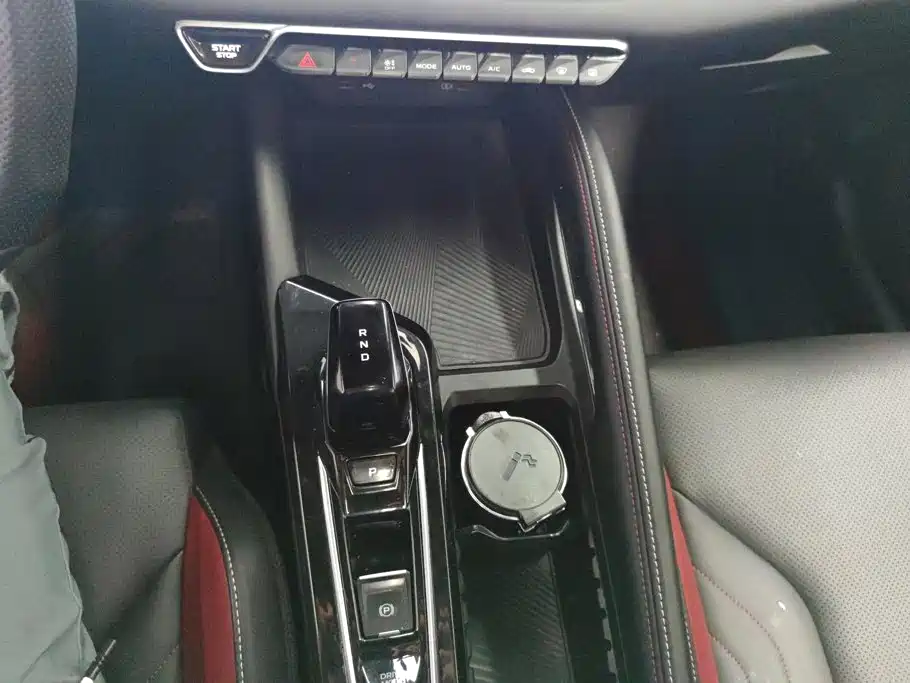 Geely Binyue — миниатюра 16
