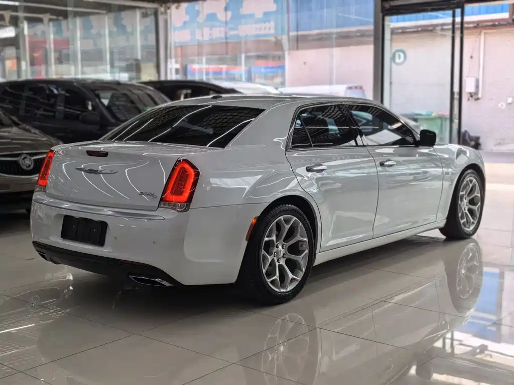 Chrysler 300C 2016 3.0L