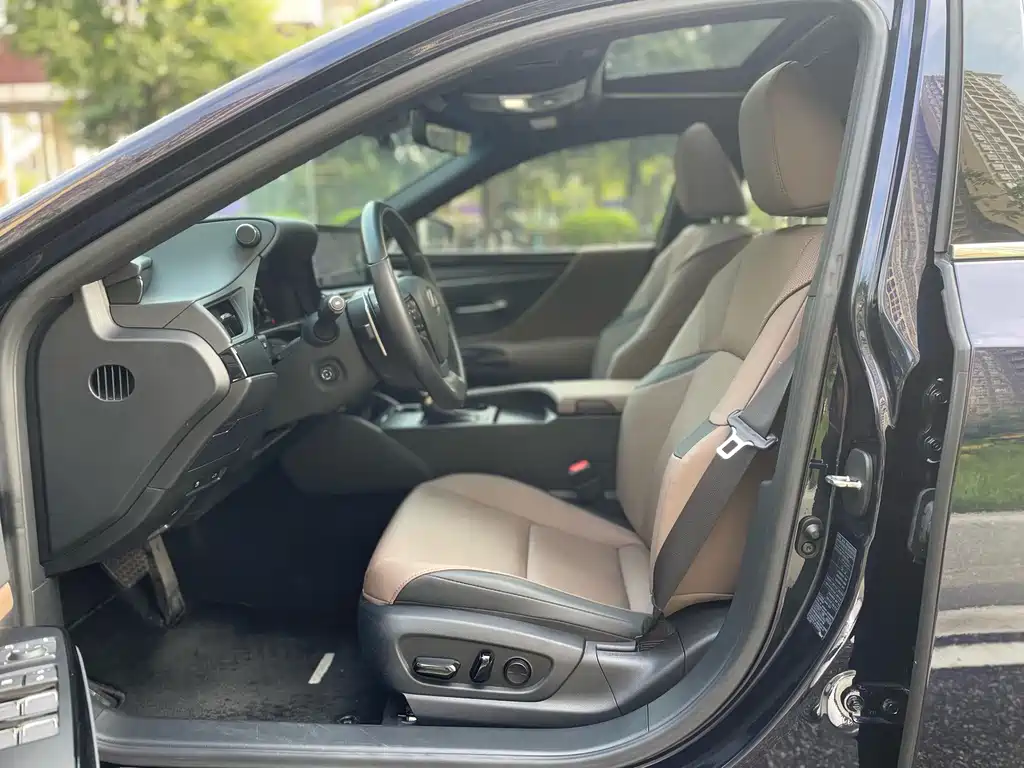 Lexus ES — миниатюра 4