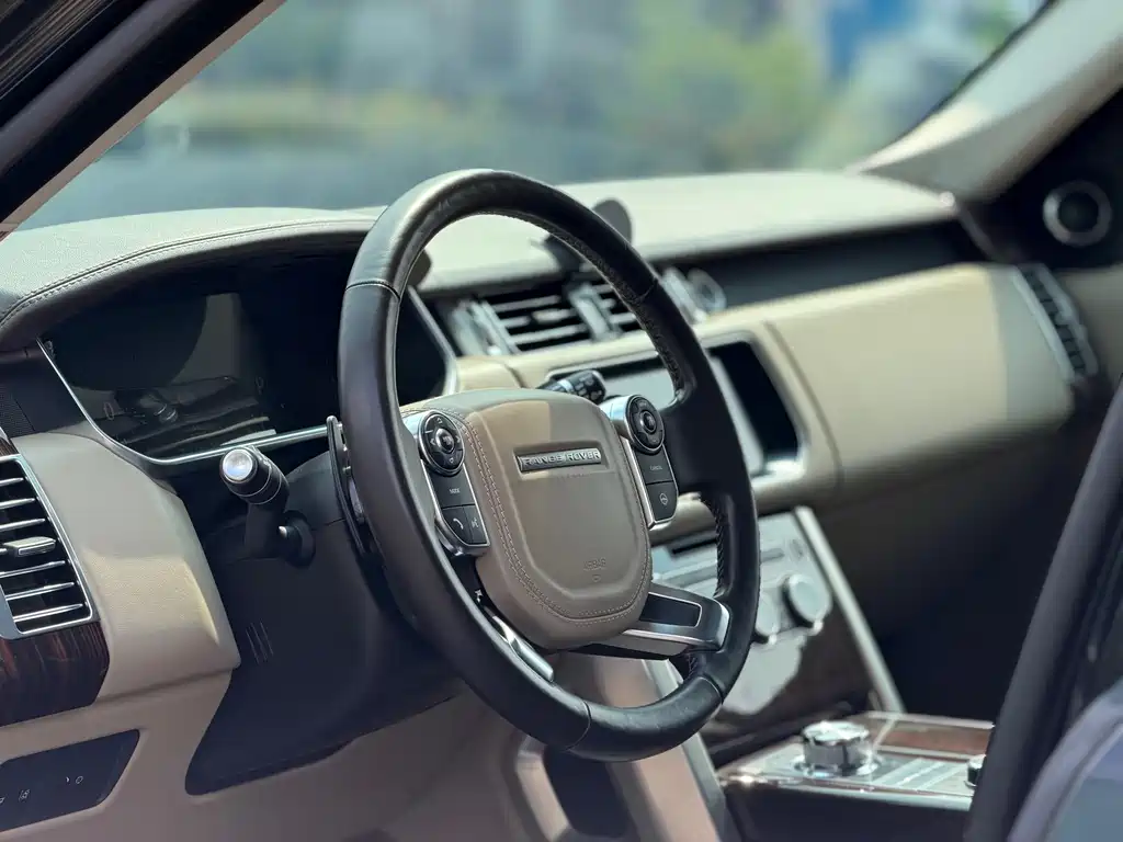 Land Rover Range Rover — миниатюра 10