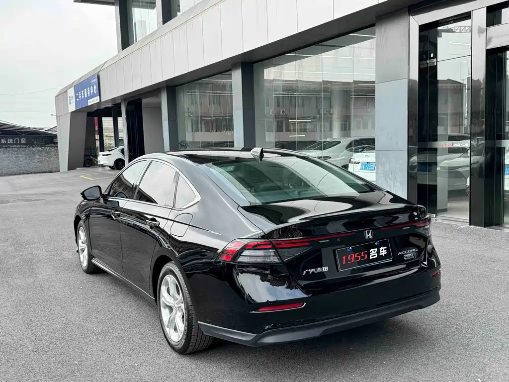 Honda Accord — миниатюра 7