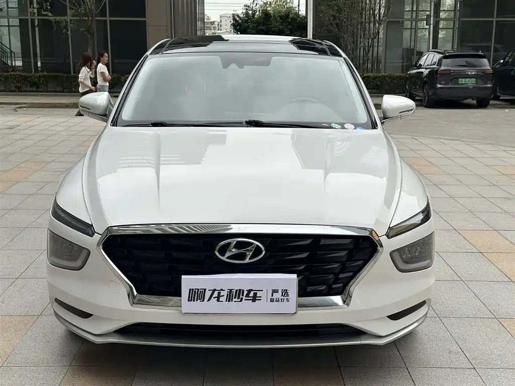Hyundai Mistra 2021 1.8L CVT LUX Luxury