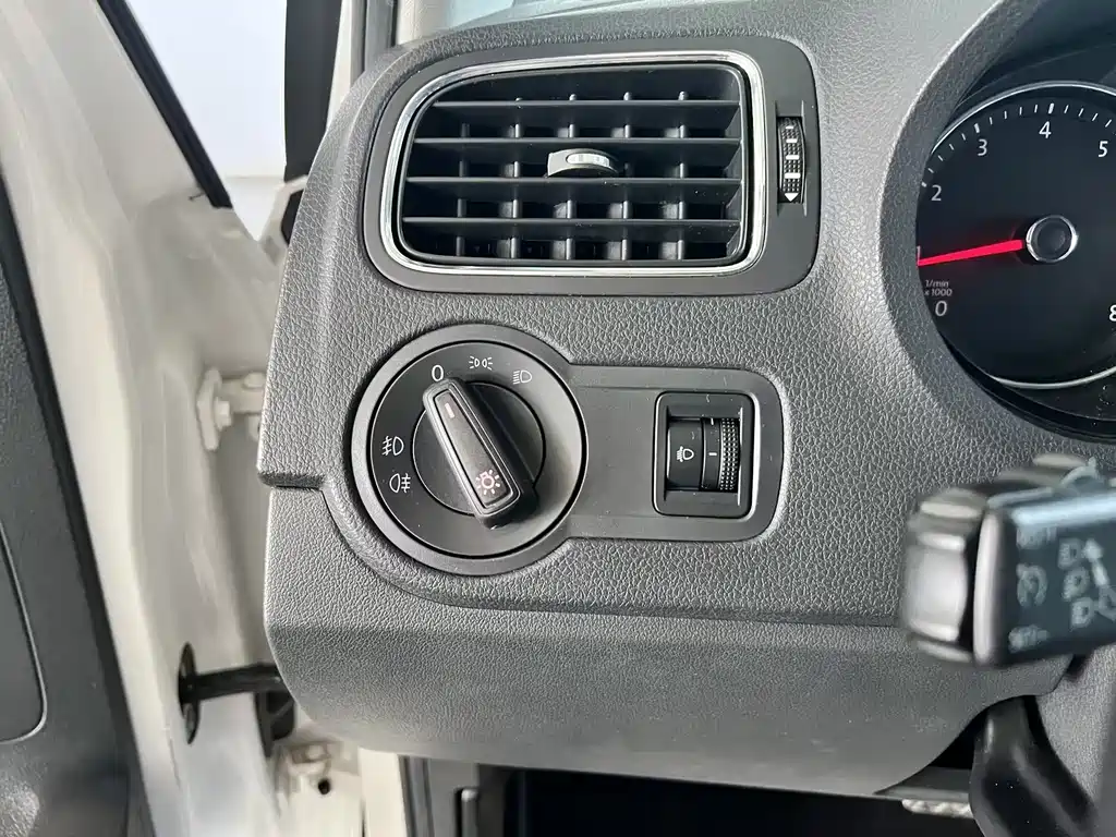 Volkswagen Polo — миниатюра 27