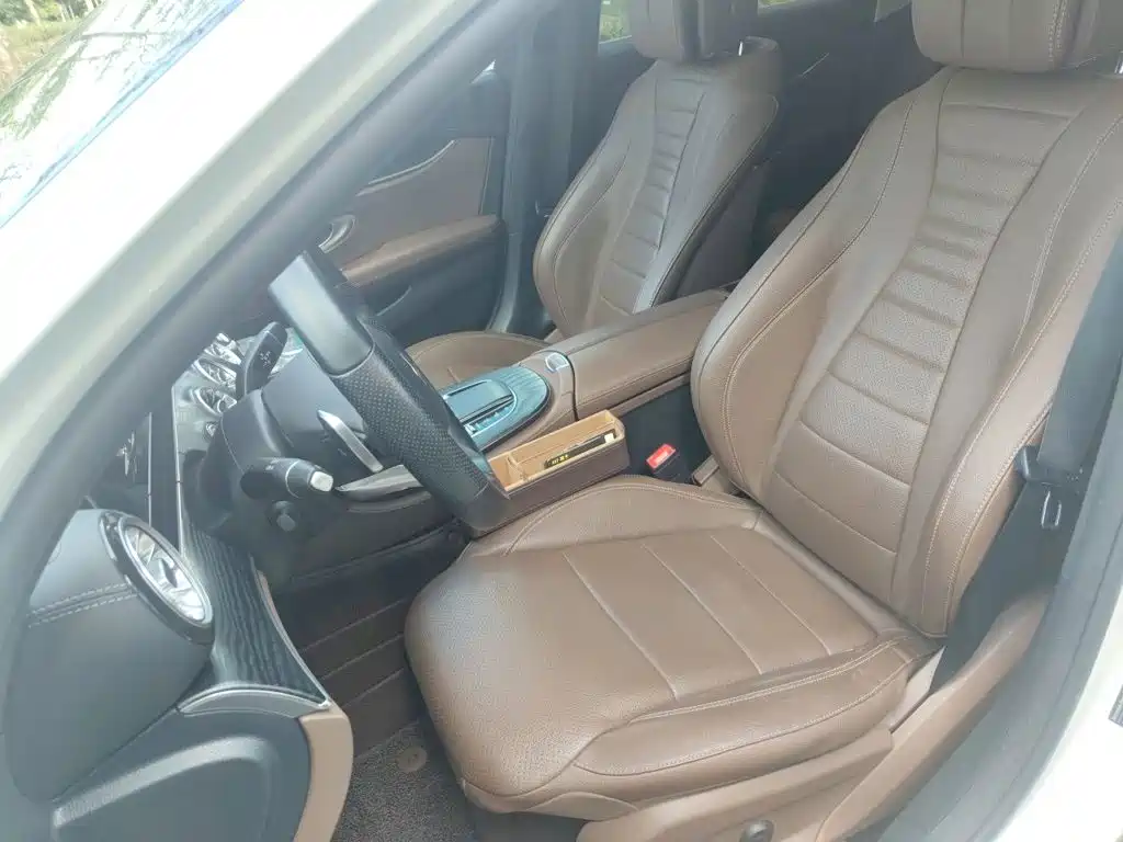 Mercedes-Benz E-Class — миниатюра 16