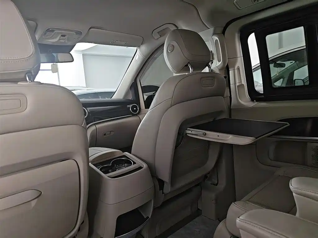 Mercedes-Benz V-Class V 2017 V 260 L Luxury Long Wheelbase