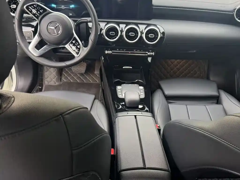 Mercedes-Benz A-Class — миниатюра 4