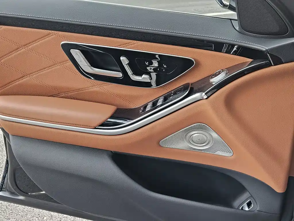 Mercedes-Benz S-Class — миниатюра 15