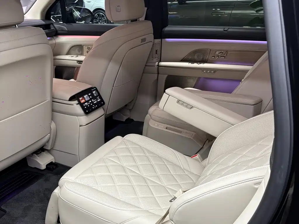 NIO ES8 2026 мест Executive Luxury