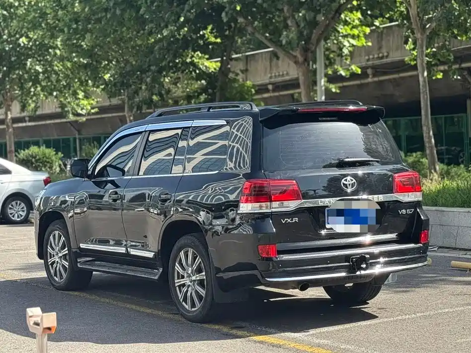 Toyota Land Cruiser 2012 4.6L AT VX-R
