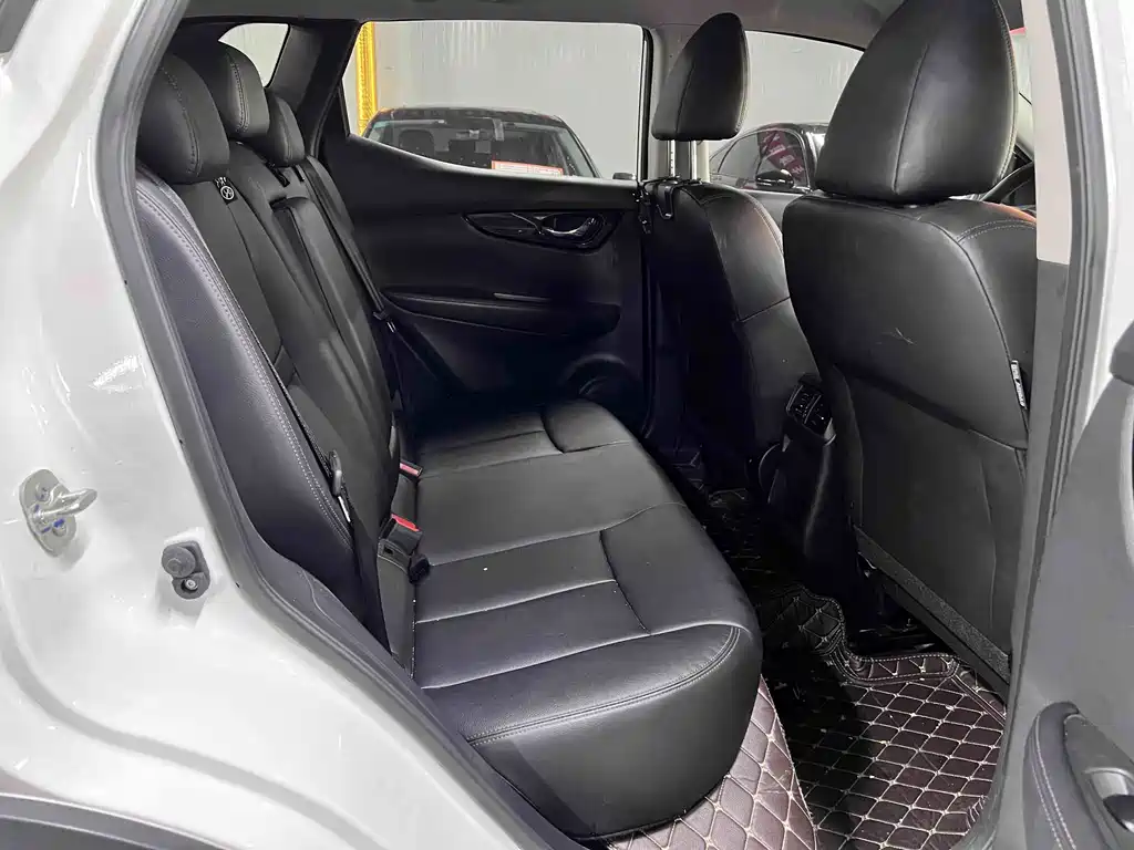 Nissan Qashqai — миниатюра 6
