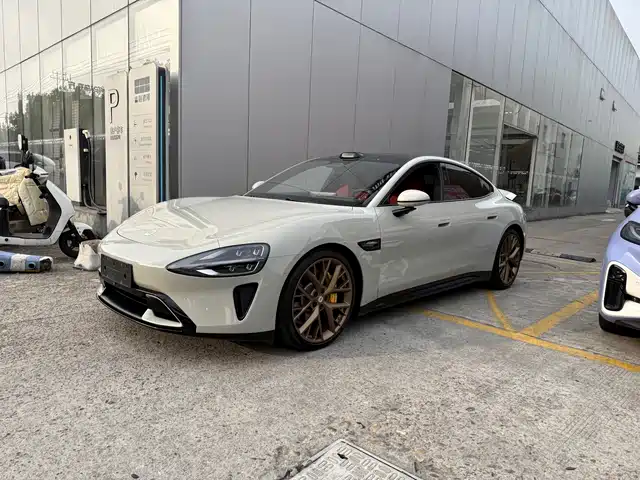 XIAOMI CAR XIAOMI SU7 2025