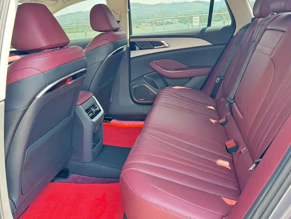 Hongqi H5 2.0T Auto Connected Flagship Enjoy Edition, фото 9