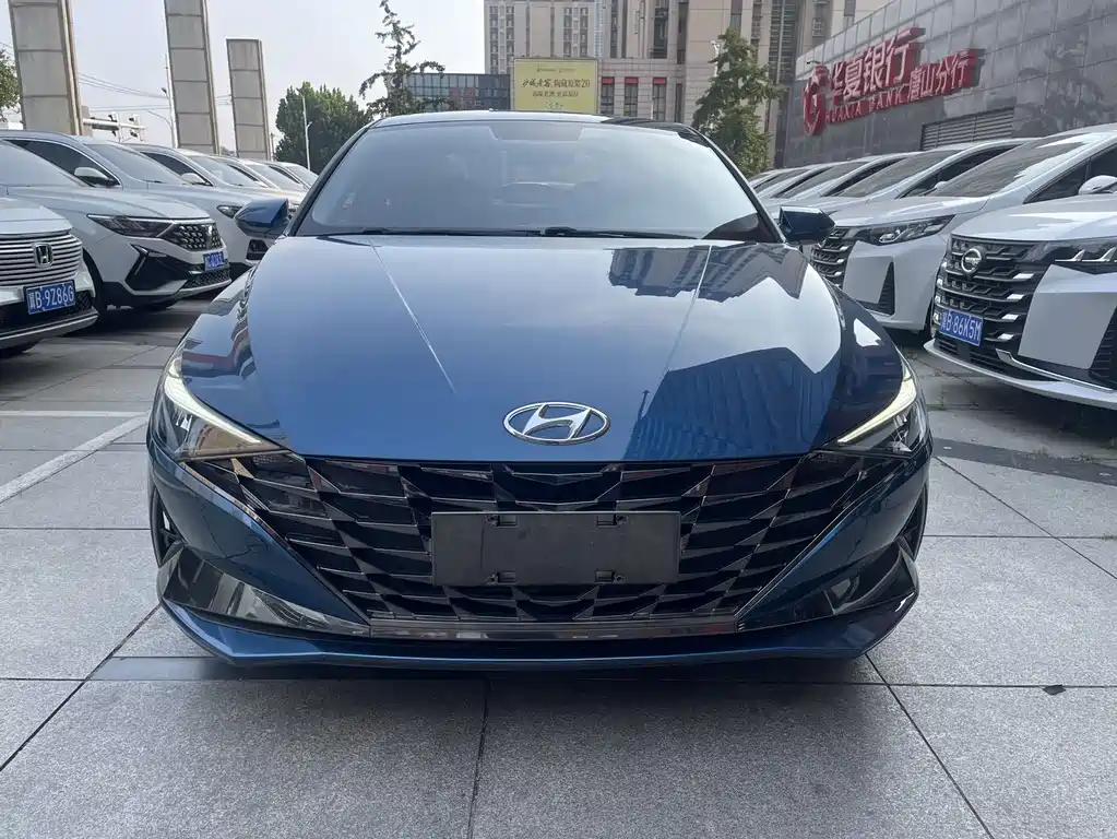 Hyundai Elantra — миниатюра 2