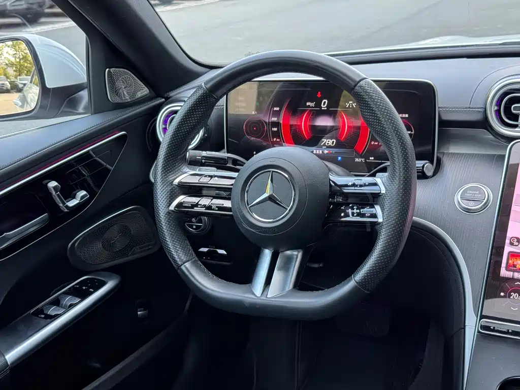 Mercedes-Benz C-Class — миниатюра 11