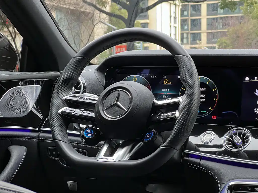 MERCEDES-BENZ AMG GT