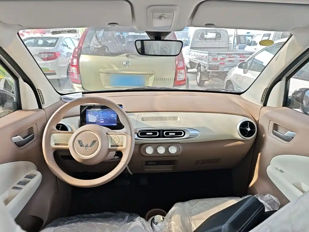 Wuling MINIEV — миниатюра 10