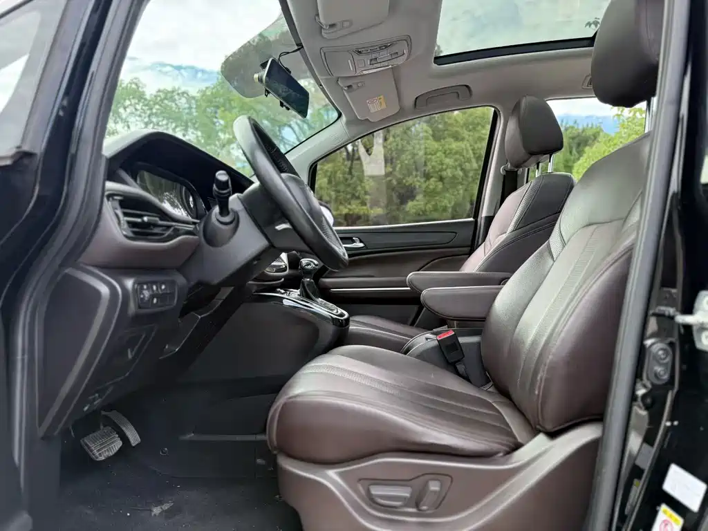 GAC M6 2019 270T AT Premium （ мест） V