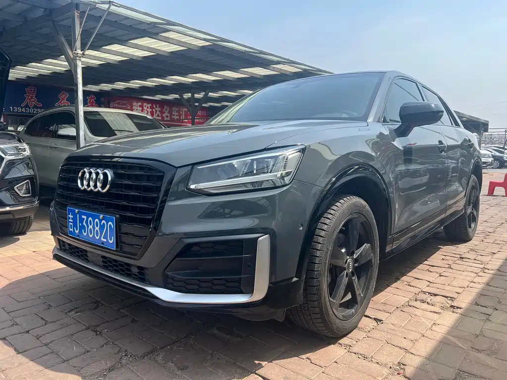 Audi Q2L 2019