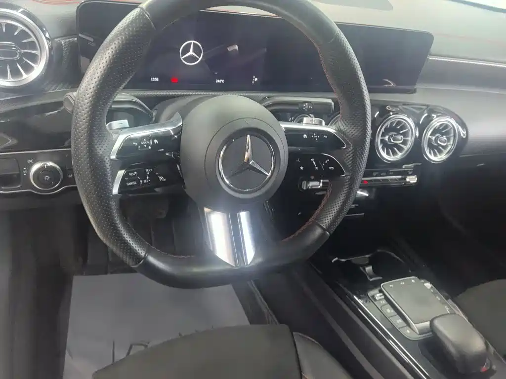 Mercedes-Benz A-Class — миниатюра 4