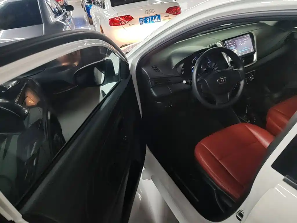 Toyota Yaris L — миниатюра 16