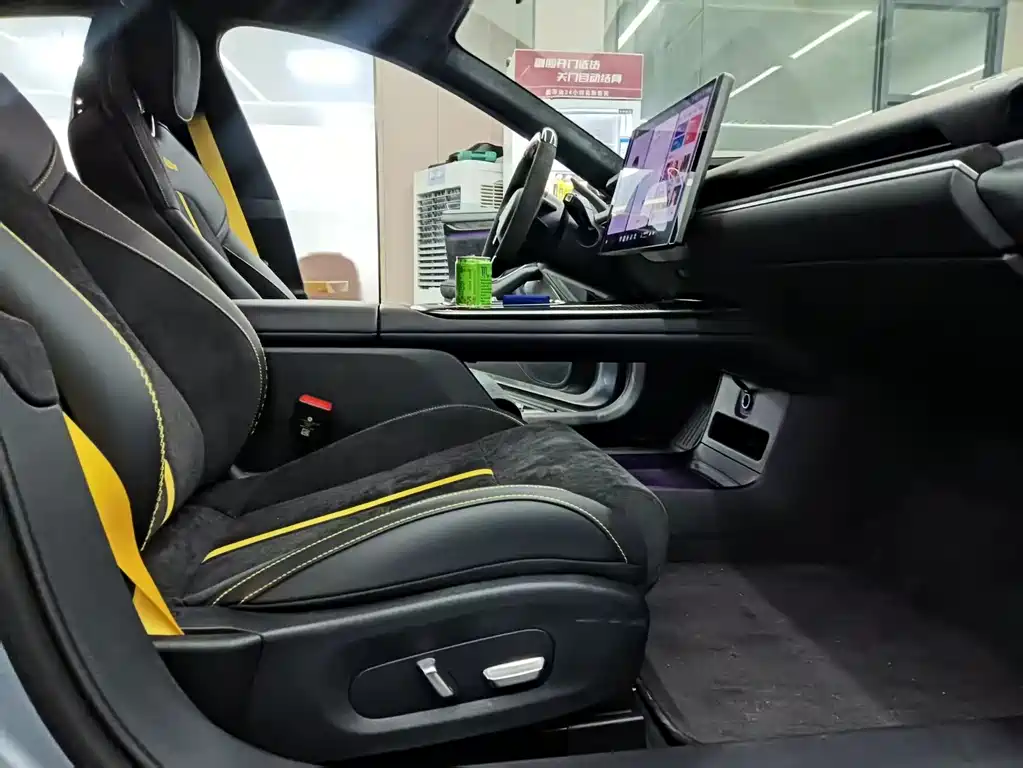 XIAOMI CAR XIAOMI SU7 ULTRA