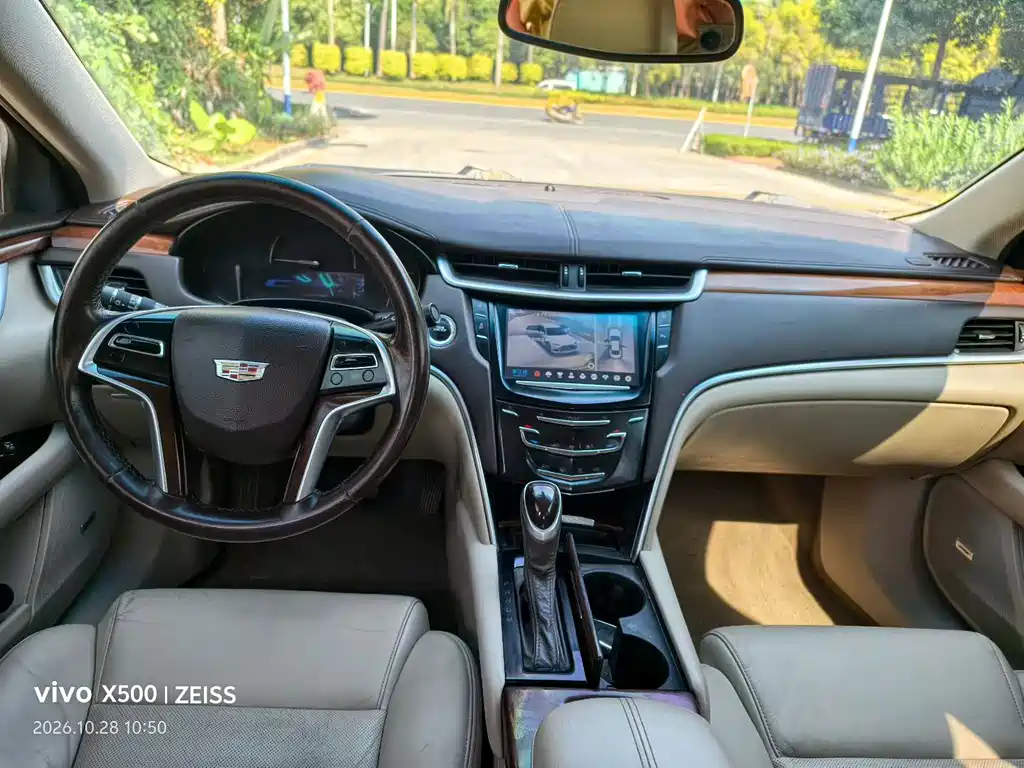 Cadillac XTS — миниатюра 7